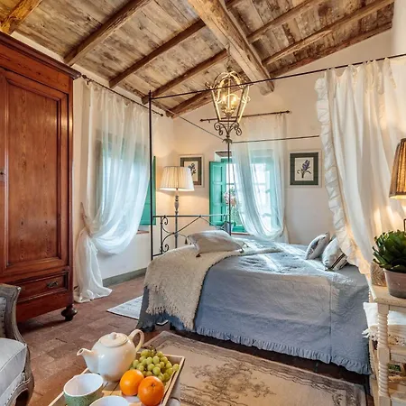 Gufo Villa